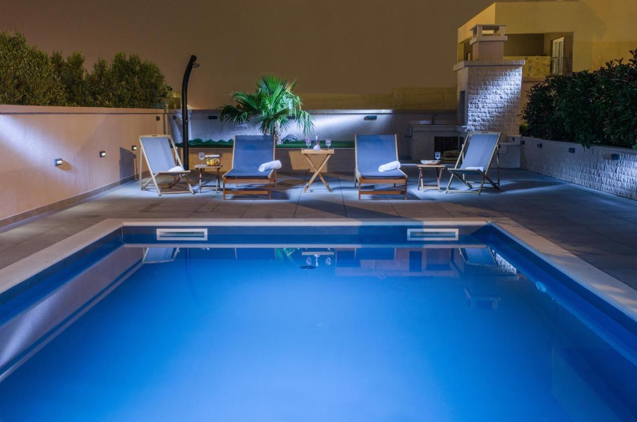 Garden Villa Sveti Filip i Jakov Kültér fotó